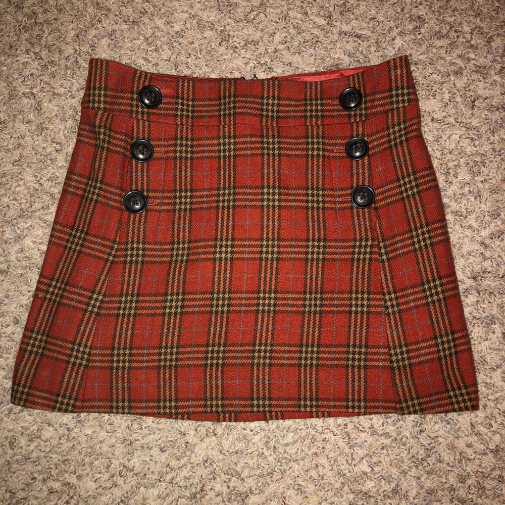 Gap skirt